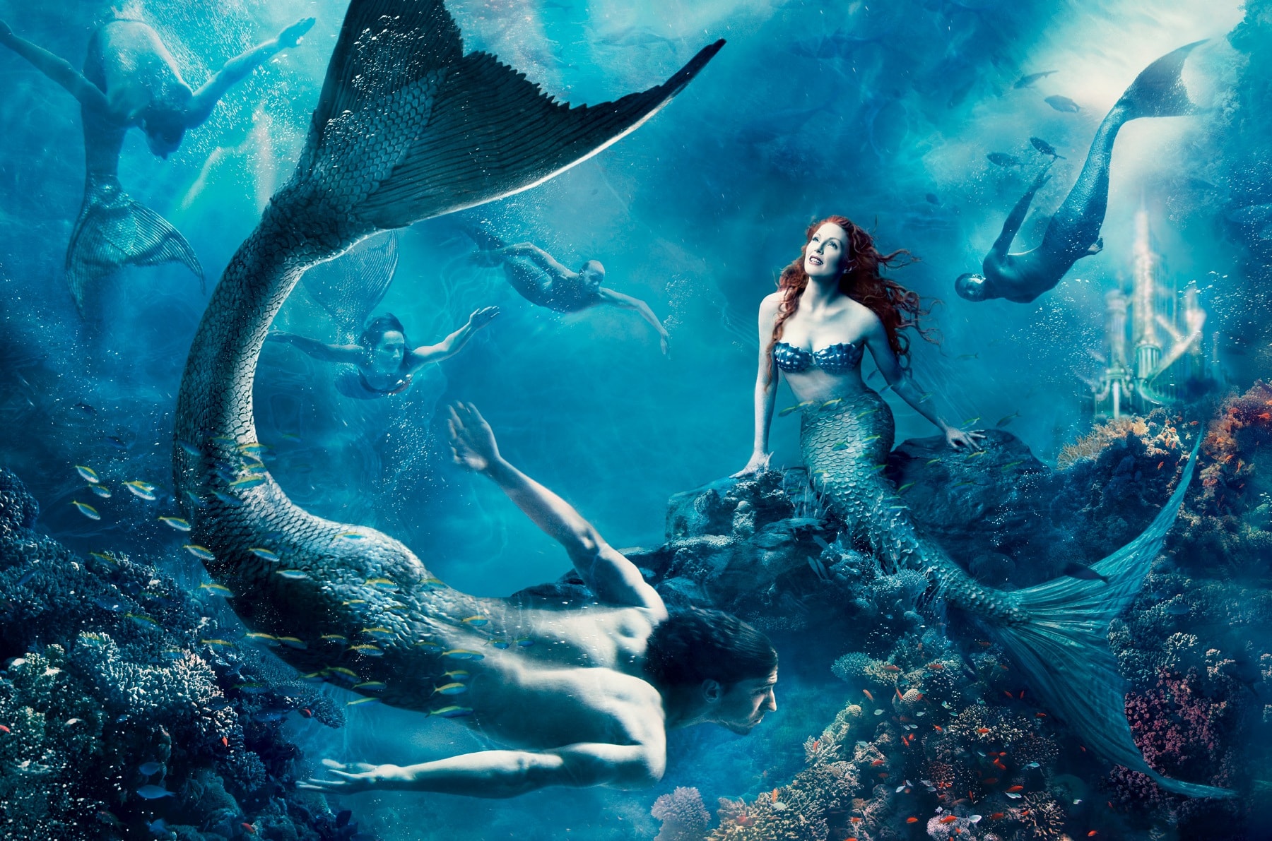 julianne-moore-michael-phelps-mermaid