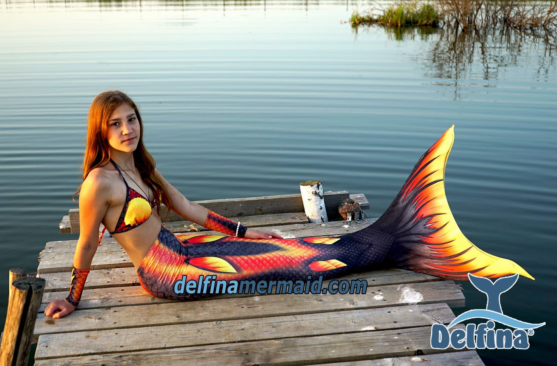 Delfina-Mermaid-fabric-tail